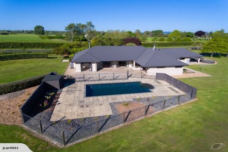 Photo of property in 100 Hooker Road, Tamahere, Hamilton, 3283