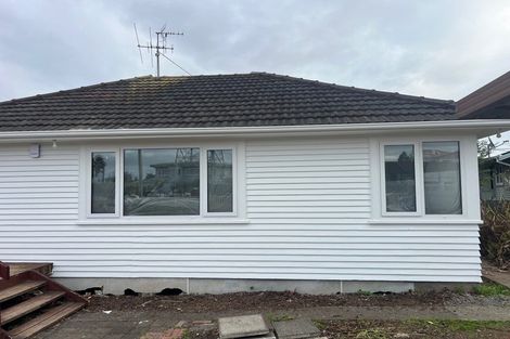 Photo of property in 17 Takanini Road, Takanini, 2112