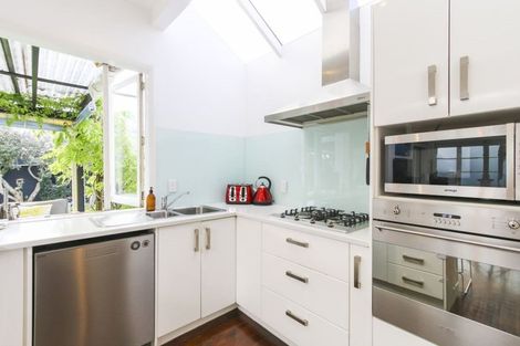 Photo of property in 265 Point Chevalier Road, Point Chevalier, Auckland, 1022