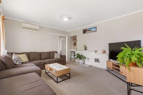 Photo of property in 2 Forsyth Street, St Andrews, Hamilton, 3200