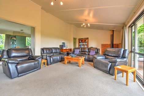 Photo of property in 349 Oteramika Road, Seaward Bush, Invercargill, 9871