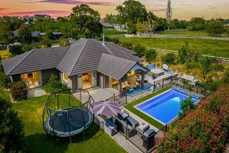 Photo of property in 1009 Kahikatea Flat Road, Waitoki, Kaukapakapa, 0871