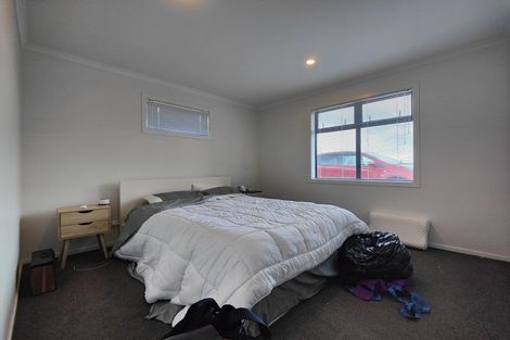 Photo of property in 15a Barclay Street, Newlands, Wellington, 6037