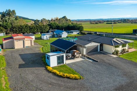 Photo of property in 23 Toko Mouth Road, Milton, 9220