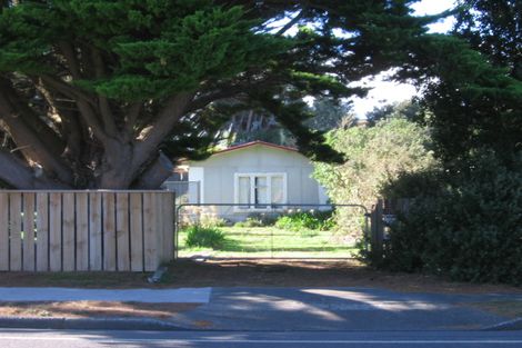 Photo of property in 50 William Street, Waikanae Beach, Waikanae, 5036