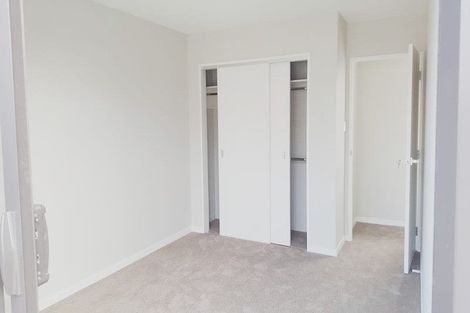 Photo of property in 16 Takutai Avenue, Bucklands Beach, Auckland, 2012