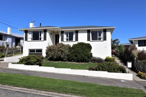 Photo of property in 27 Arrow Crescent, Holmes Hill, Oamaru, 9401