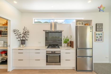 Photo of property in 57 Riverside Drive, Waiwhetu, Lower Hutt, 5010