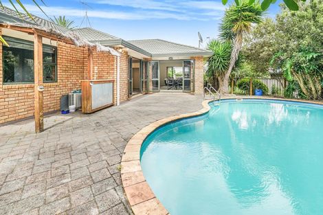 Photo of property in 18 Caversham Drive, Rototuna, Hamilton, 3210