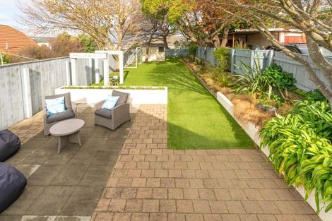 Photo of property in 23 Naughton Terrace, Kilbirnie, Wellington, 6022