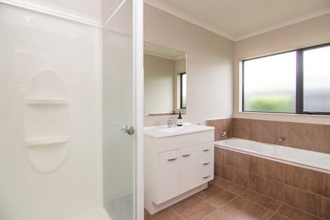 Photo of property in 20 Millbrook Place, Ashhurst, 4810