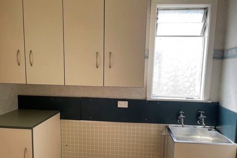 Photo of property in 27 Stottholm Road, Titirangi, Auckland, 0604