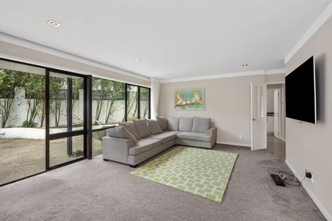 Photo of property in 35 Saltburn Road, Milford, Auckland, 0620