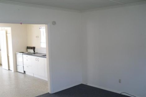 Photo of property in 33 Main Road, Wainuiomata, Lower Hutt, 5014