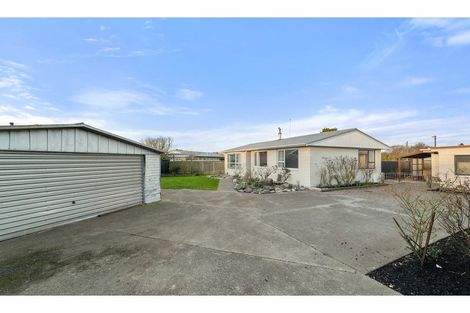 Photo of property in 11 Garvins Road, Hornby, Christchurch, 8042