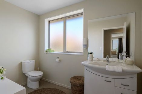 Photo of property in 126 Lincoln Road, Addington, Christchurch, 8024