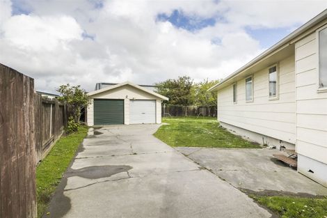 Photo of property in 52 Acacia Street, Kelvin Grove, Palmerston North, 4414