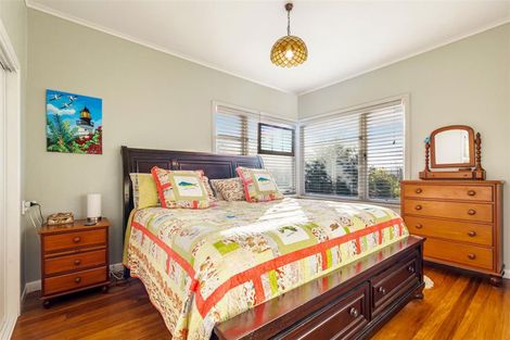 Photo of property in 7 Waterfront Road, Mangere Bridge, Auckland, 2022