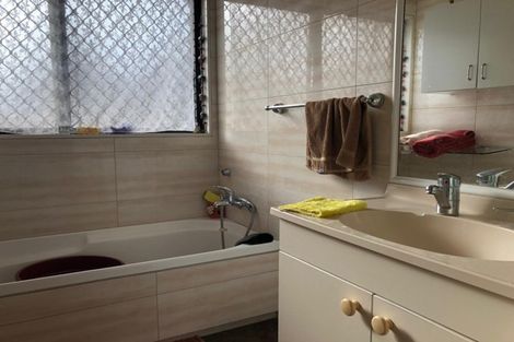 Photo of property in 204 Te Irirangi Drive, Flat Bush, Auckland, 2019