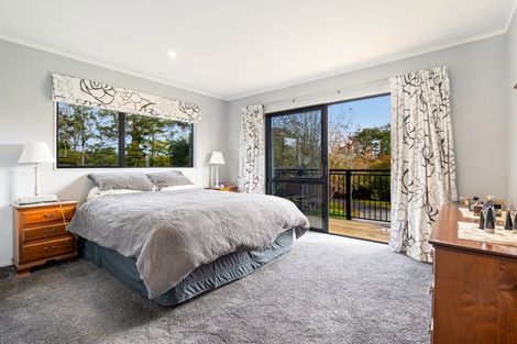 Photo of property in 27 Wintour Road, Waimauku, 0812