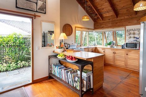 Photo of property in 41 Field Way, Waikanae Beach, Waikanae, 5036