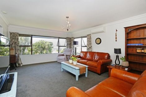 Photo of property in 8a Birdwood Avenue, Moturoa, New Plymouth, 4310
