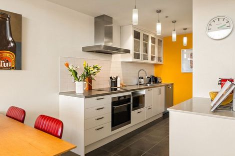 Photo of property in Portal Apartments, 8a/42 Cable Street, Te Aro, Wellington, 6011