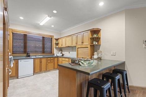 Photo of property in 35 Manapouri Crescent, Hokowhitu, Palmerston North, 4410