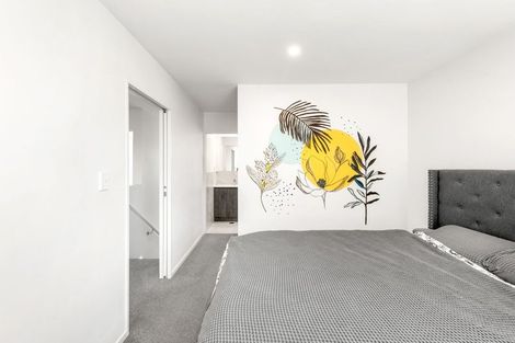 Photo of property in 8a Roys Road, Weymouth, Auckland, 2103