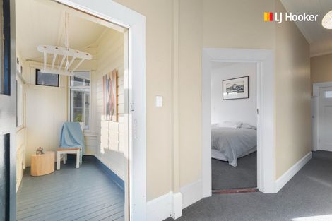 Photo of property in 69 Hargest Crescent, Saint Clair, Dunedin, 9012