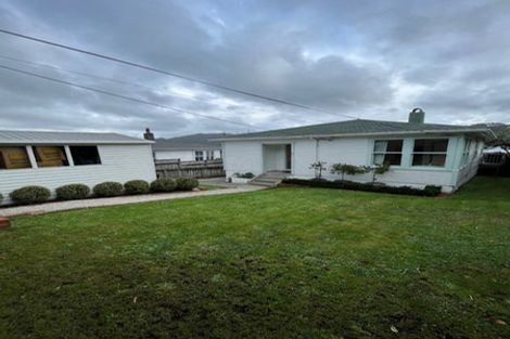 Photo of property in 7 Montgomery Avenue, Karori, Wellington, 6012