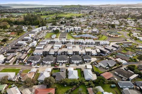 Photo of property in 16 Dolbel Place, Mangere East, Auckland, 2024