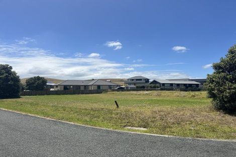 Photo of property in 2 Pipi Place, Baylys Beach, 0377