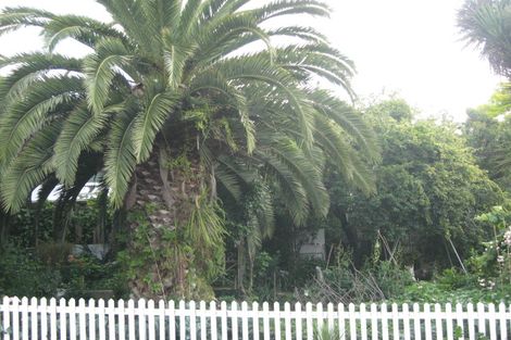 Photo of property in 16 Rue Balguerie, Akaroa, 7520