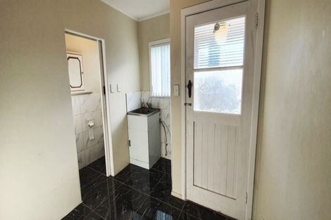 Photo of property in 30 Royton Avenue, Mangere East, Auckland, 2024