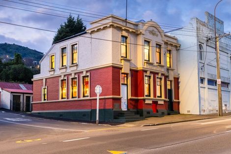 Photo of property in 247 Ravensbourne Road, Ravensbourne, Dunedin, 9022