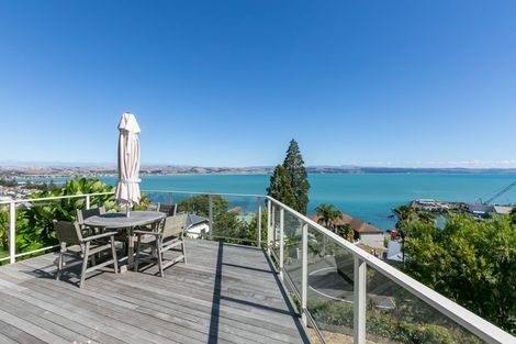 Photo of property in 27 Seapoint Road, Bluff Hill, Napier, 4110