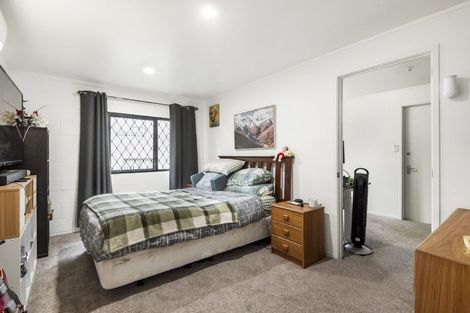 Photo of property in 3 Trevone Place, Forrest Hill, Auckland, 0620