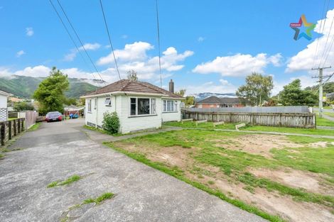 Photo of property in 132 Wellington Road, Wainuiomata, Lower Hutt, 5014