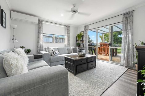 Photo of property in 25 Pointon Glade, Grandview Heights, Hamilton, 3200