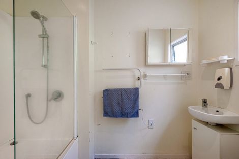 Photo of property in 25 Coromandel Crescent, Mairangi Bay, Auckland, 0630