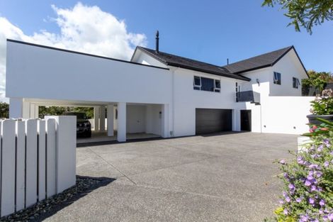 Photo of property in 7a Caledonia Place, Highlands Park, New Plymouth, 4312