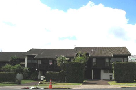 Photo of property in 2/1 Seaview Road, Milford, Auckland, 0620