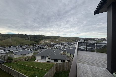 Photo of property in 32 Atherton Terrace, Churton Park, Wellington, 6037