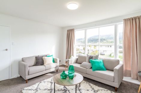 Photo of property in 29 Roberts Street, Tawa, Wellington, 5028