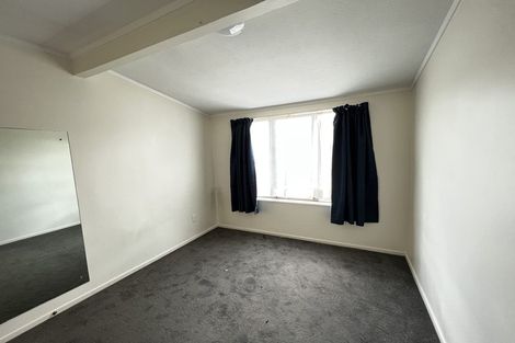 Photo of property in 50 Aviemore Drive, Highland Park, Auckland, 2010