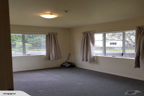Photo of property in 32 Heathdale Crescent, Papakura, 2110
