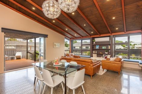 Photo of property in 6 Rahana Way, Waikanae, 5036