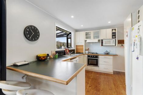 Photo of property in 20 Bertram Road, Kawakawa Bay, 2585