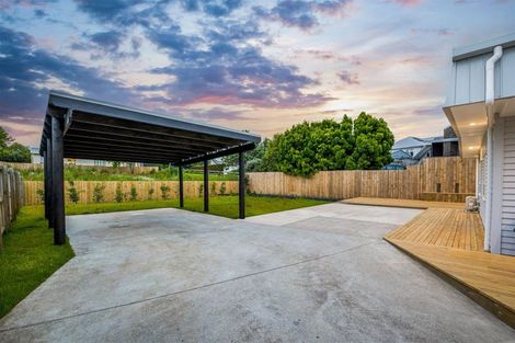 Photo of property in 5 Duchess Way, Riverhead, 0820